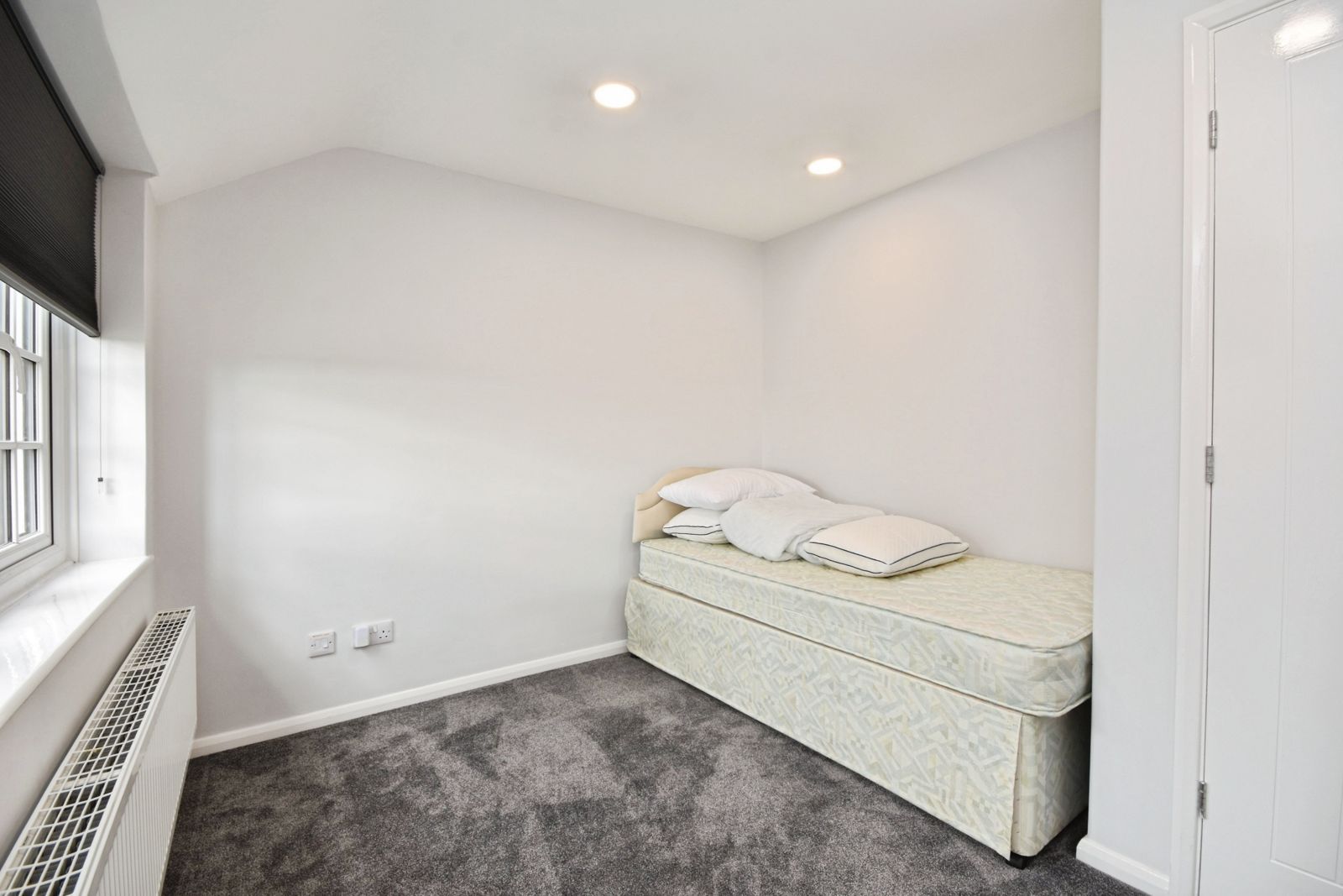 Cosy single bedroom